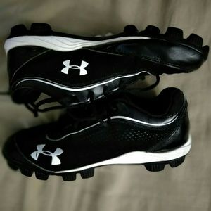 EUC U.A. Leadoff Low, Youth Baseball Cleats sz6Y